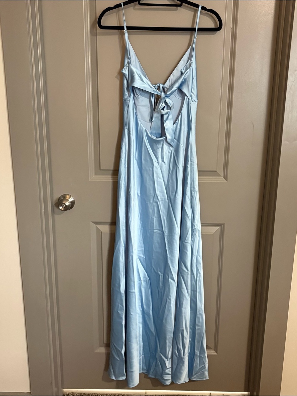Peppermayo Flora Satin Maxi Dress in Ice Blue NWT Size 4 - Picture 4 of 5